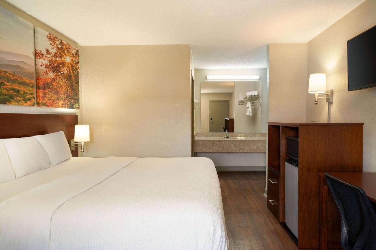 Days Inn By Wyndham דילון מראה חיצוני תמונה