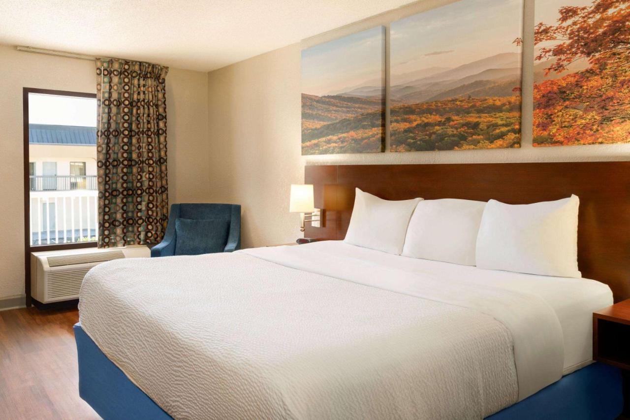 Days Inn By Wyndham דילון מראה חיצוני תמונה
